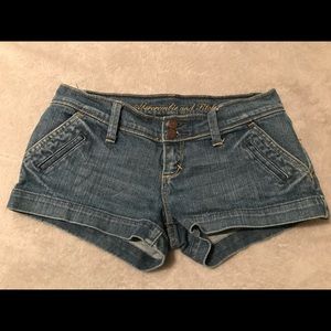 Abercrombie and Fitch stretch jean shorts